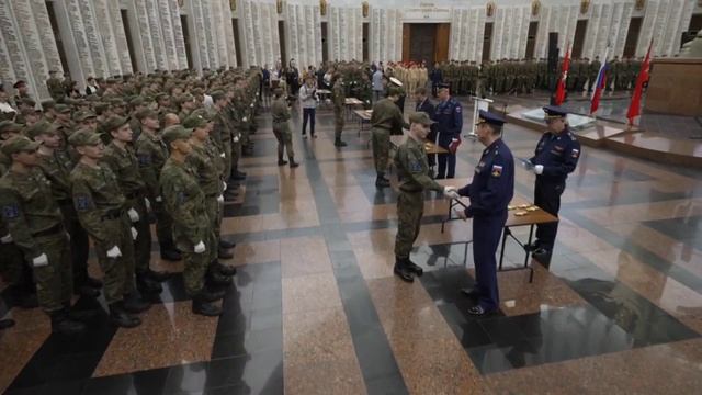 Вручения погон лейтенантов и свидетельств об окончании военной подготовки выпуск