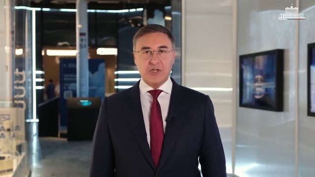 Поздравление главы Минобрнауки России Валерия Фалькова с Днем народного единства