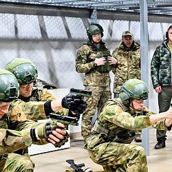 В Центре специальной подготовки РТУ МИРЭА прошёл День с Владимиром Минеевым