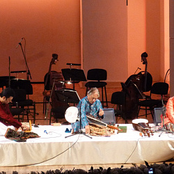 Иностранные студенты университета посетили концерт легендарного индийского музыканта Амджада Али Хана