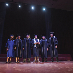 Выпускники университета 2018 года получили свои дипломы 