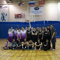 Объединенная сборная Университета провела первую официальную игру в рамках первенства Московской баскетбольной Лиги сезона 2015/16.