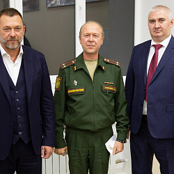 Сотрудники и студенты военного учебного центра при РТУ МИРЭА удостоены наград