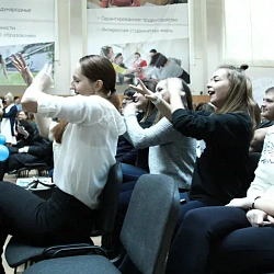 16 октября в кампусе на ул. Стромынка, 20 прошла встреча выпускников МГУПИ, приуроченная к 80-летнему юбилею вуза