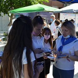 РТУ МИРЭА был представлен на XIX Международной образовательной выставке «Образование и профессия — последний звонок!» в Узбекистане