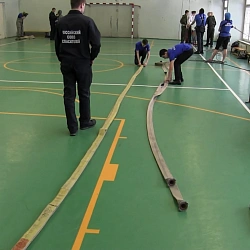 Студенты-спасатели Университета провели показательные выступления для школьников