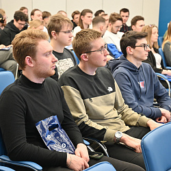В РТУ МИРЭА состоялась встреча студентов с представителями АО «НПО «КИС»