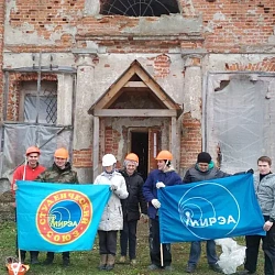 Добровольцы университета помогли с реставрацией Храма Рождества Пресвятой Богородицы в деревне Шитьково Волоколамского района