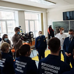 Андрей Турчак и Игорь Кобзев встретились с добровольцами ВСКС в Иркутске