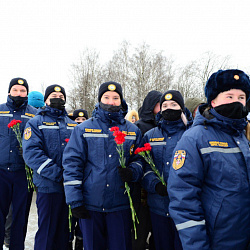 Добровольцы ВСКС почтили память защитников Отечества по всей стране
