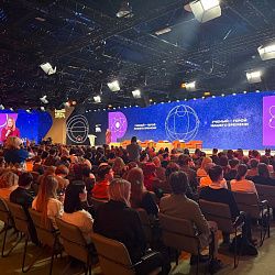 СНО РТУ МИРЭА познакомилось с достижениями отечественной науки в Национальном центре «Россия»