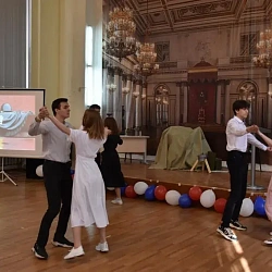 Состоялся урок-концерт «Этих дней не смолкнет слава»