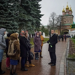 Группа студентов и преподавателей университета посетила Троице-Сергиеву Лавру