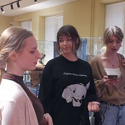 Студенты ИПТИП РТУ МИРЭА узнали о трендах в дизайне интерьера на лекции в музее «Искусство Африки»