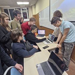 Кафедра экономики РТУ МИРЭА презентовала новый программный продукт «Экономический биатлон»