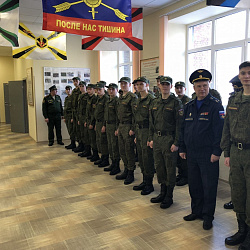 На военной кафедре МИРЭА состоялось торжественное вручение погон выпускникам Института РТС