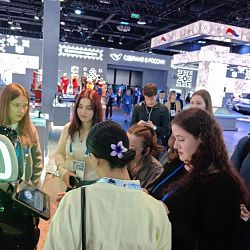 Кураторы-преподаватели ИТХТ имени М.В. Ломоносова посетили выставки «Путешествие по России» и «Регион 2030. Платформа будущего» со своими студентами