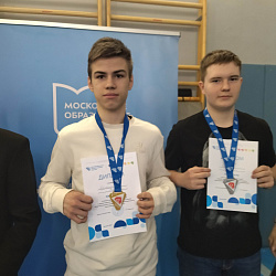 Первокурсник колледжа РТУ МИРЭА завоевал титул чемпиона Москвы по шашкам среди студентов профессиональных образовательных организаций
