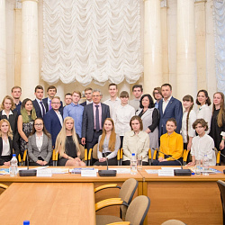 Студенты университета стали участниками встречи с президентом Российской академии наук