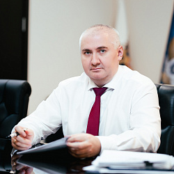 Поздравление ректора РТУ МИРЭА с Днём весны и труда