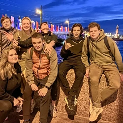 Институт кибербезопасности и цифровых технологий организовал экскурсию студентов и аспирантов в Санкт-Петербург