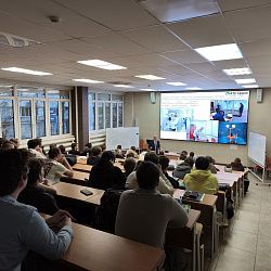 В Институте радиоэлектроники и информатики состоялась встреча студентов с представителями Научно-производственной организации «Орион»