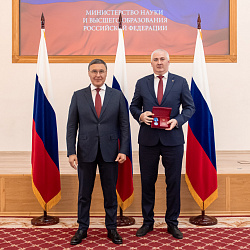 Валерий Фальков вручил государственные награды учёным и преподавателям, включая представителей РТУ МИРЭА