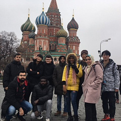 Слушатели подготовительного отделения для иностранных граждан совершили экскурсию по центру Москвы