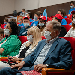 Студенты РТУ МИРЭА стали волонтёрами акции «Маяки дружбы. День Победы — один на всех!»