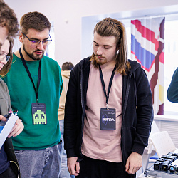 Школьники приняли участие в IT-чемпионате от компании КРОК и Института информационных технологий