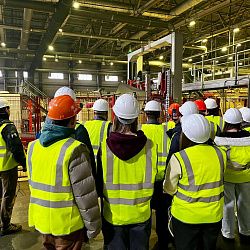 Студенты и преподаватели Института искусственного интеллекта побывали с экскурсией на заводах «Терра» и «Арбор» 