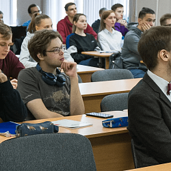 Институт кибербезопасности и цифровых технологий организовал встречу студентов с руководителем российской компании «ТСС», которая занимается разработкой программных и программно-аппаратных средств защиты информации