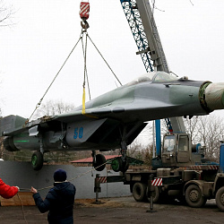Военный учебный центр при РТУ МИРЭА получил самолёт МИГ-29