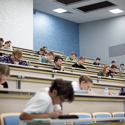 На площадке РТУ МИРЭА состоялось открытие ежегодного турнира «Математические бои» для школьников