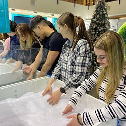 Студенты ИТХТ имени М.В. Ломоносова посетили ряд экскурсий в различные компании со своими кураторами