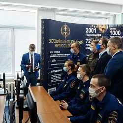 Андрей Турчак и Игорь Кобзев встретились с добровольцами ВСКС в Иркутске
