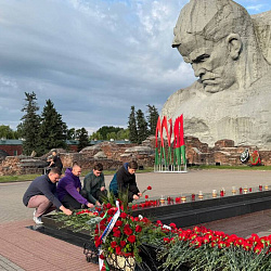 Состоялся традиционный патриотический автопробег по маршруту Москва-Минск-Брест