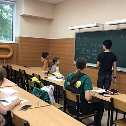 Профориентационные мероприятия РТУ МИРЭА прошли в мае на базе школ и на площадке вуза