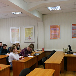 В Институте экономики и права продолжен проект «Лучшие – лучшим»