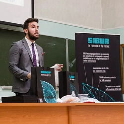 Состоялись презентации компаний Сибур, Gefco и SuperJob для студентов и выпускников Университета