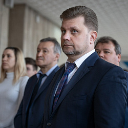 В РТУ МИРЭА состоялось торжественное открытие мемориальной доски в честь основателя и первого ректора вуза Н.Н. Евтихиева