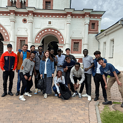 Иностранные обучающиеся Института международного образования посетили музей-заповедник «Коломенское»