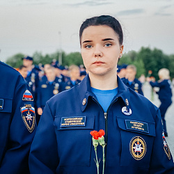 Студенты-спасатели почтили память советских солдат во Ржеве