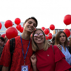 Несколько тысяч студентов МИРЭА приняли участие в праздновании Дня первокурсника