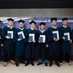 Выпускники-специалисты РТУ МИРЭА получили дипломы о высшем образовании