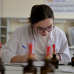 Более 400 школьников сдали практическую часть предпрофессионального экзамена на базе МИРЭА