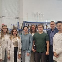 Учёные РТУ МИРЭА создали универсальный датчик для проверки качества напитков 