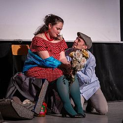 Интернациональный студенческий театр РТУ МИРЭА представил спектакль «Любовь и голуби»