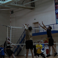 В РТУ МИРЭА состоялся турнир по волейболу среди мужских команд