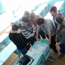В рамках Региональной инновационной площадки Московской области «Лаборатория И3 - Инженер.  Изобретатель.  Исследователь» филиал в г. Серпухове посетили школьники 9-10 классов СОШ №10
